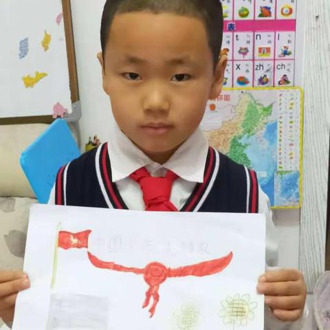 林口县第三小学开展新队员线上入队仪式。今天我非常高兴，成为一名少先队员，我感到无比辛福和自豪……