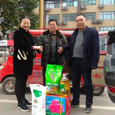 春节慰问送关怀      浓浓关爱暖人心