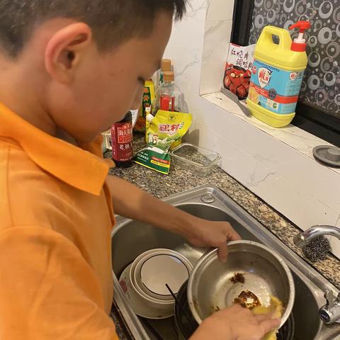 白龙桥第二小学五（2）班徐海翔