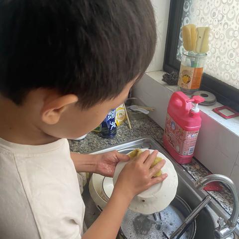 劳动最光荣白龙桥第二小学五二班 徐海翔