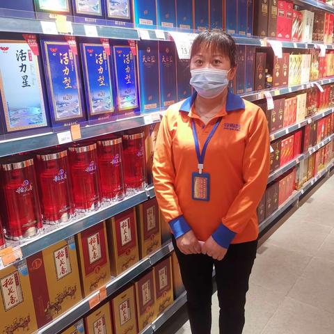 精神成就事业   态度决定一切---记烟酒小店优秀导购员张德利