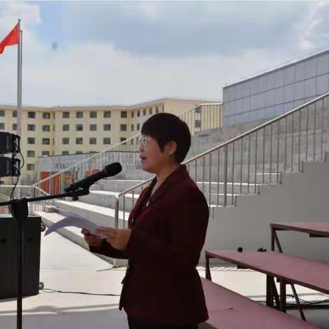 青海师范大学附属第三实验中学“继承五四精神•绽放火热青春”五四表彰大会