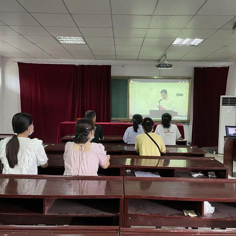 “牢记领袖嘱托拥抱美好假期”——太公镇中学思政课集体备课