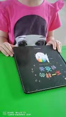 《不一样的爸爸》朗读者 张佳怡