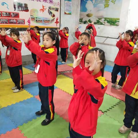 云锦小学课后服务二年级舞蹈班的点点滴滴
