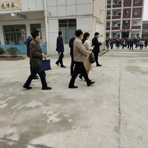 岳阳市三部门联动(教体局、市场监督管理局、卫计执法局)，临湘市五里中心小学常态迎检