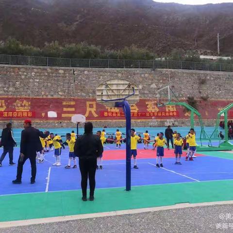 昆明学院教师教育学院2018级小学教育全科三班德钦县实习小组实习简报第三期2021年11月1日—2021年11月30日