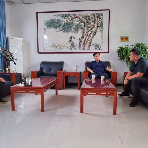 县委常委、政法委书记郭晓峰到白土镇督导信访稳定、安全生产、美丽庭院创建等重点工作