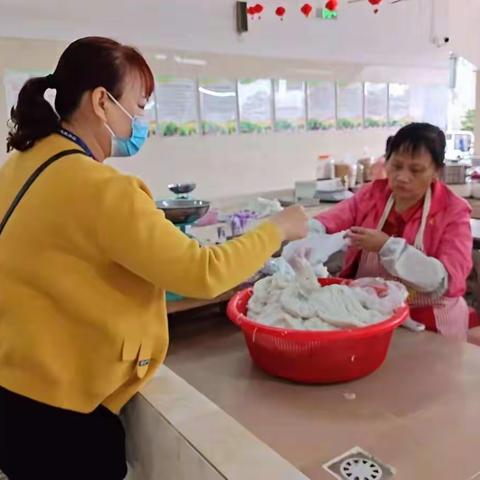 屯城城南市场监管所开春节前市场监管工作