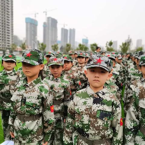 秋意正浓  少年正当时——菏泽市第一实验小学新校区队列队形比赛