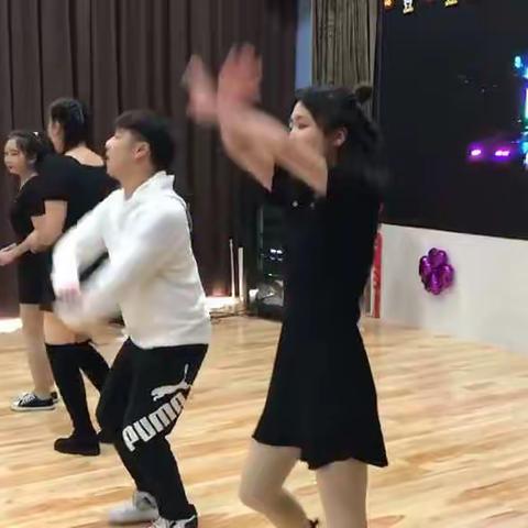 温馨“团”笑，遇“建”美好——品格浐灞半岛幼儿园团建活动