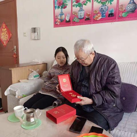 听姥爷讲自己的党员故事