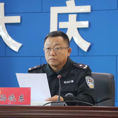 巡特警支队：稳步推进队伍正规化建设