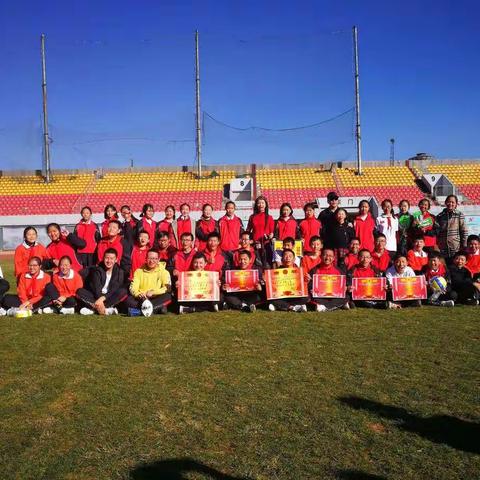 昆三十中学初二（4）班                冬季运动会