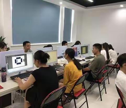 张家港平面设计培训班_海报设计六大原则