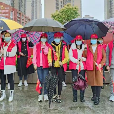 风雨中的坚守