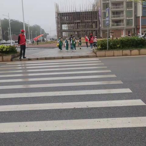 爱心接力源远流长，浓情诚意携手同行