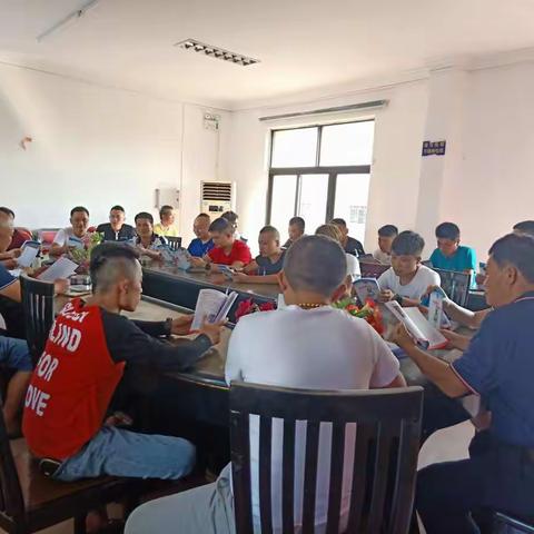 万宁市司法局万城司法所组织社区矫正对象学习扫黑除恶内容