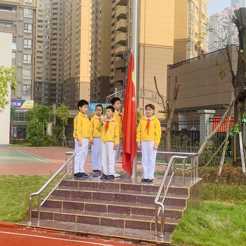 了解新中国史 不忘革命初心——赣州市文清路小学建党百年系列活动之三（3）中队国旗下讲话