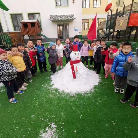 乌兰夫幼儿园小一班冬日成长记