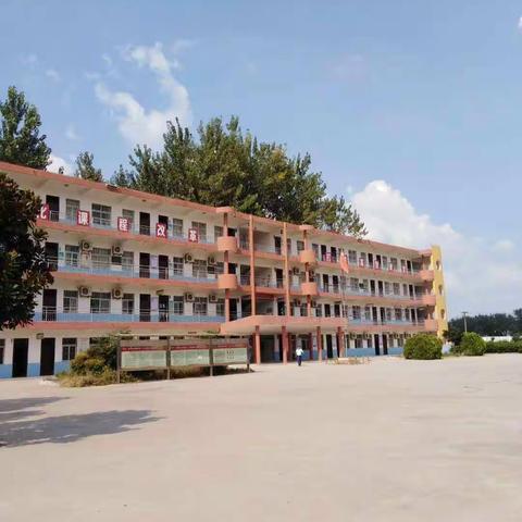 梦想启航之地，青春尽情飞扬––魅力一中招生宣传