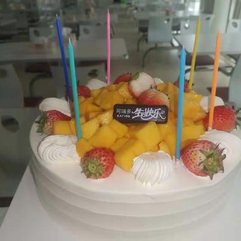 生日送福，相伴成长———薄片公司举办集体生日