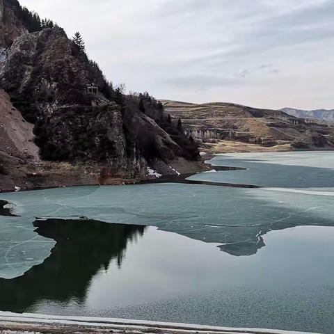 南门峡水库开湖美景