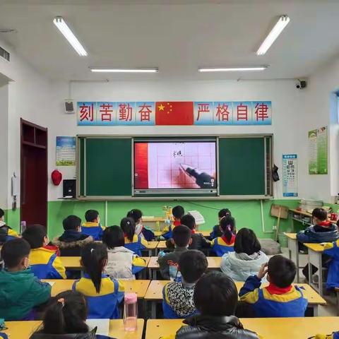 春暖花开，书法奔你而来。——西街育人小学“书法进校园”课程进行中