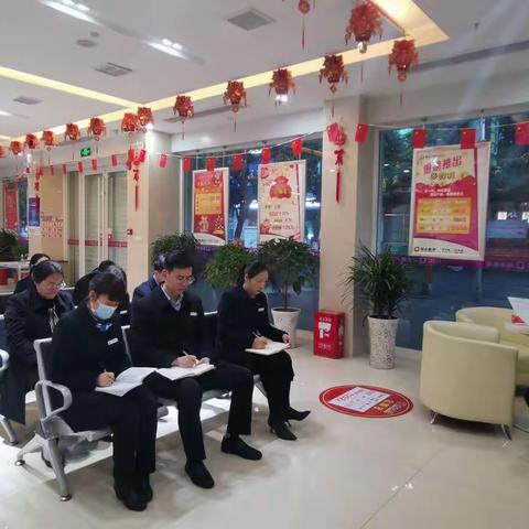 行荣我荣不畏难      举步同行共向前