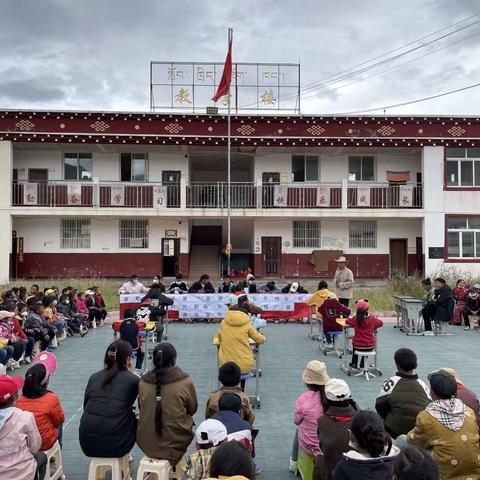 康勒小学“普通话诵百年伟业，规范字写时代新篇”为主题的推广普通话宣传周活动