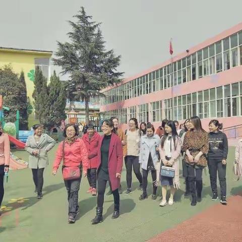 黄堡镇第二幼儿园接待姐妹园所教师来园参观学习