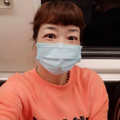 2021.4.26—29成都宽窄巷子，九寨沟的诺日朗瀑布，犀牛海，黄龙的五彩池等处游玩留影打卡