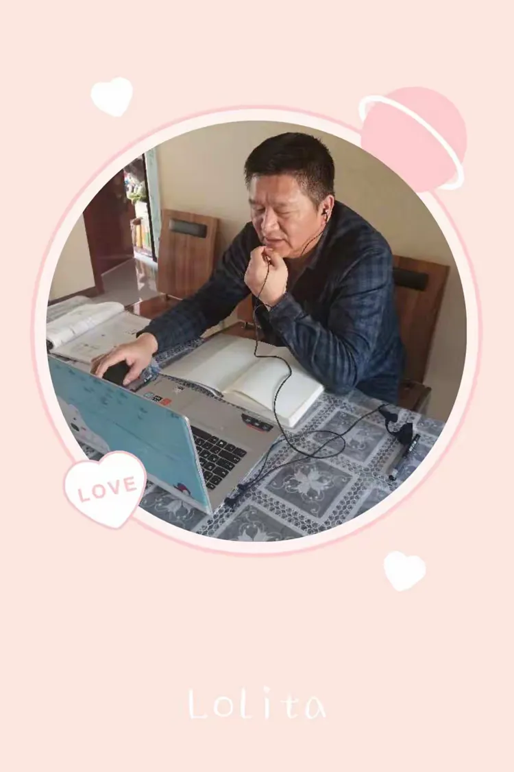 那拉提镇中学的老师们积极探讨如何线上辅导学生