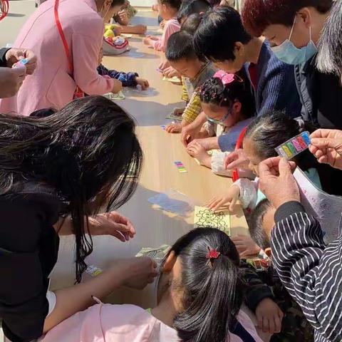 我为群众办实事——巧手绘沙画   亲子同欢乐