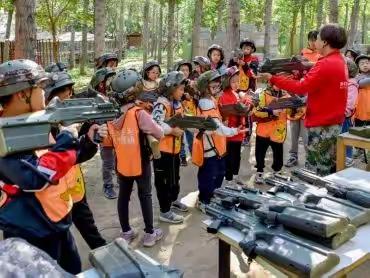 这个120亩农场，边建设边营业，团客散客混接，并有千家幼儿园与其合作！