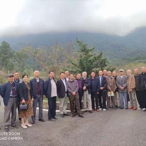 欢聚重九节，共话夕阳红——三溪中学老教师重阳座谈会