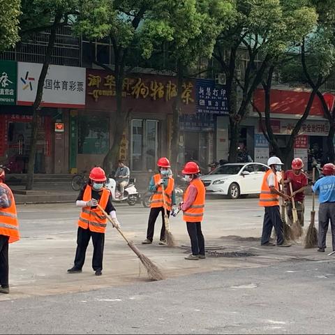 凉风消酷暑，港湾送清凉