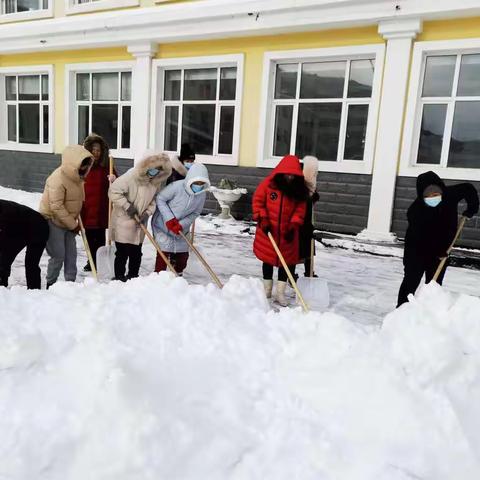 抗击暴雪，爱满校园