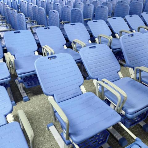 包河区政协携手裕安区政协开展“饮水思源感党恩 政协委员助振兴”主题教育活动：为小学生捐赠定制“午休椅”