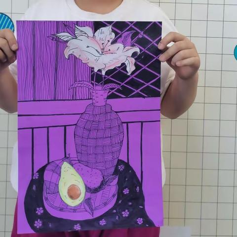 泰翁美育中（1）班作品《线描静物》