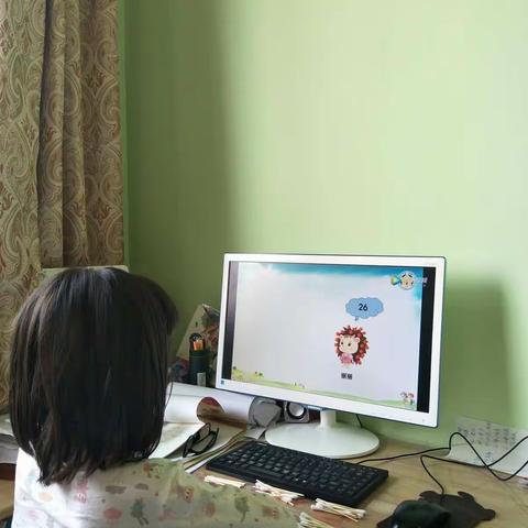 【艺】起抗疫  一年四班殷君竹