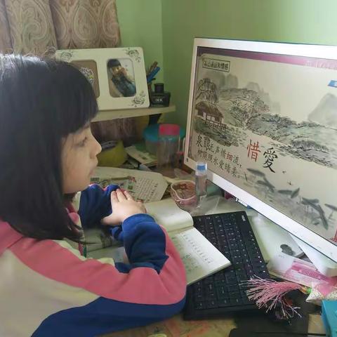 【艺】起抗疫  一年四班殷君竹