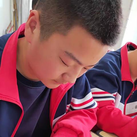 “红旗渠主题硬笔书法比赛”八年级获奖作品/第六周（小周）课堂主题书写古诗《望岳》