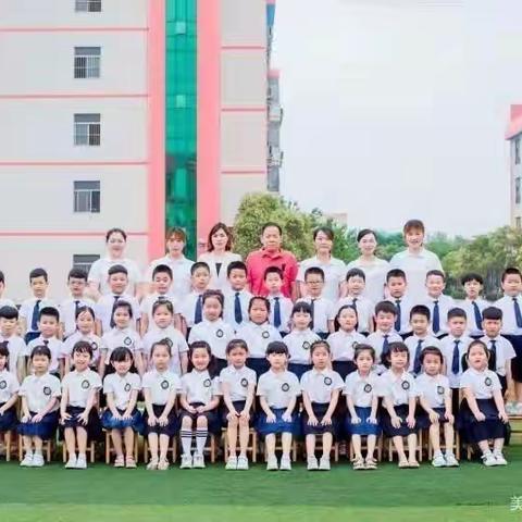 育杰幼儿园——幼小衔接       筑梦成长