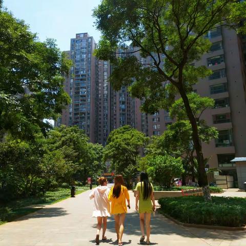 时光知味，岁月沉香；十年和谐，真情相伴。