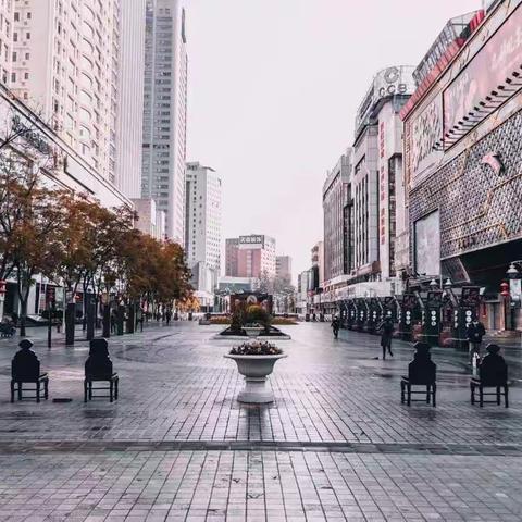 阡陌犬吠即战场，炊烟袅袅似阵地。