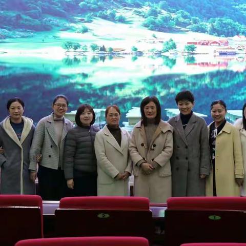 名师引路临龙泉 教研之花绽校园