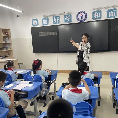 书法沁童年，墨香润校园——妙笔生“辉”硬笔书法校本课程