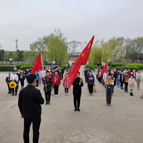 学党史  祭英烈  践使命   传承红色基因－－西寺庄乡东高北小学2021年清明节扫墓活动