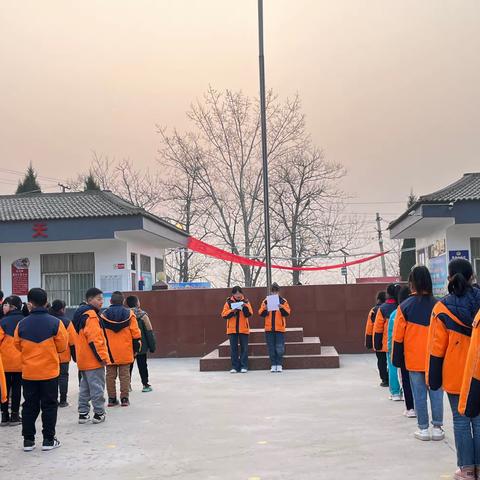 学雷锋，知雷锋，雷锋精神在心中！——洽川镇中心小学“学雷锋”主题系列活动